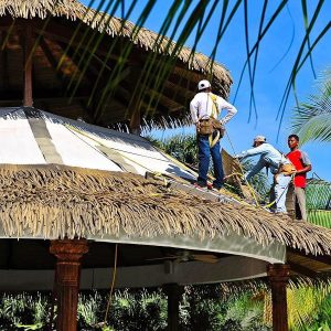 Bao-gia-thi-cong-mai-la-nhan-tao-2026-2027